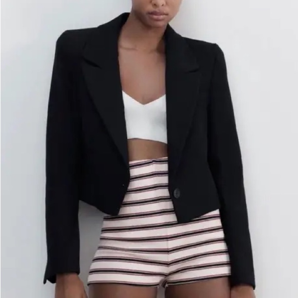 Zara Cropped Black Blazer